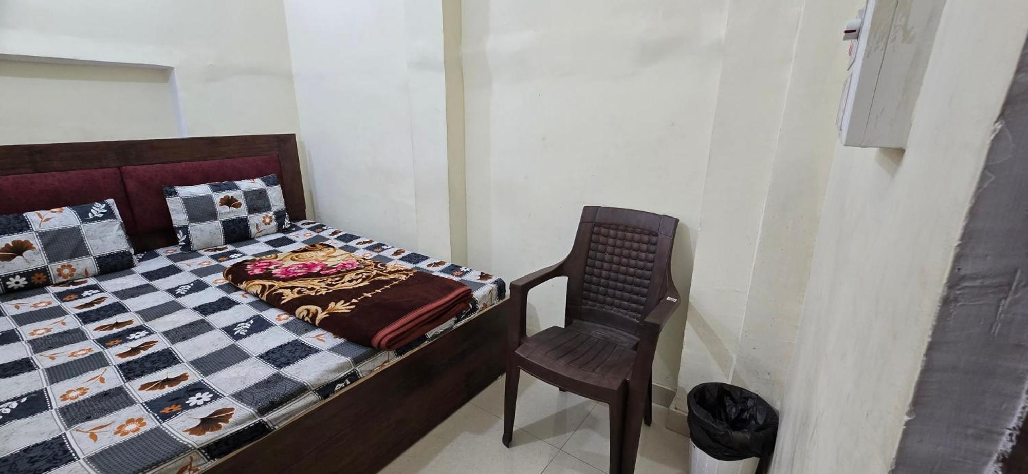 Ramlala Paying Guest House Stay Just 100M From Saryu Ghat, Ayodhya Екстериор снимка