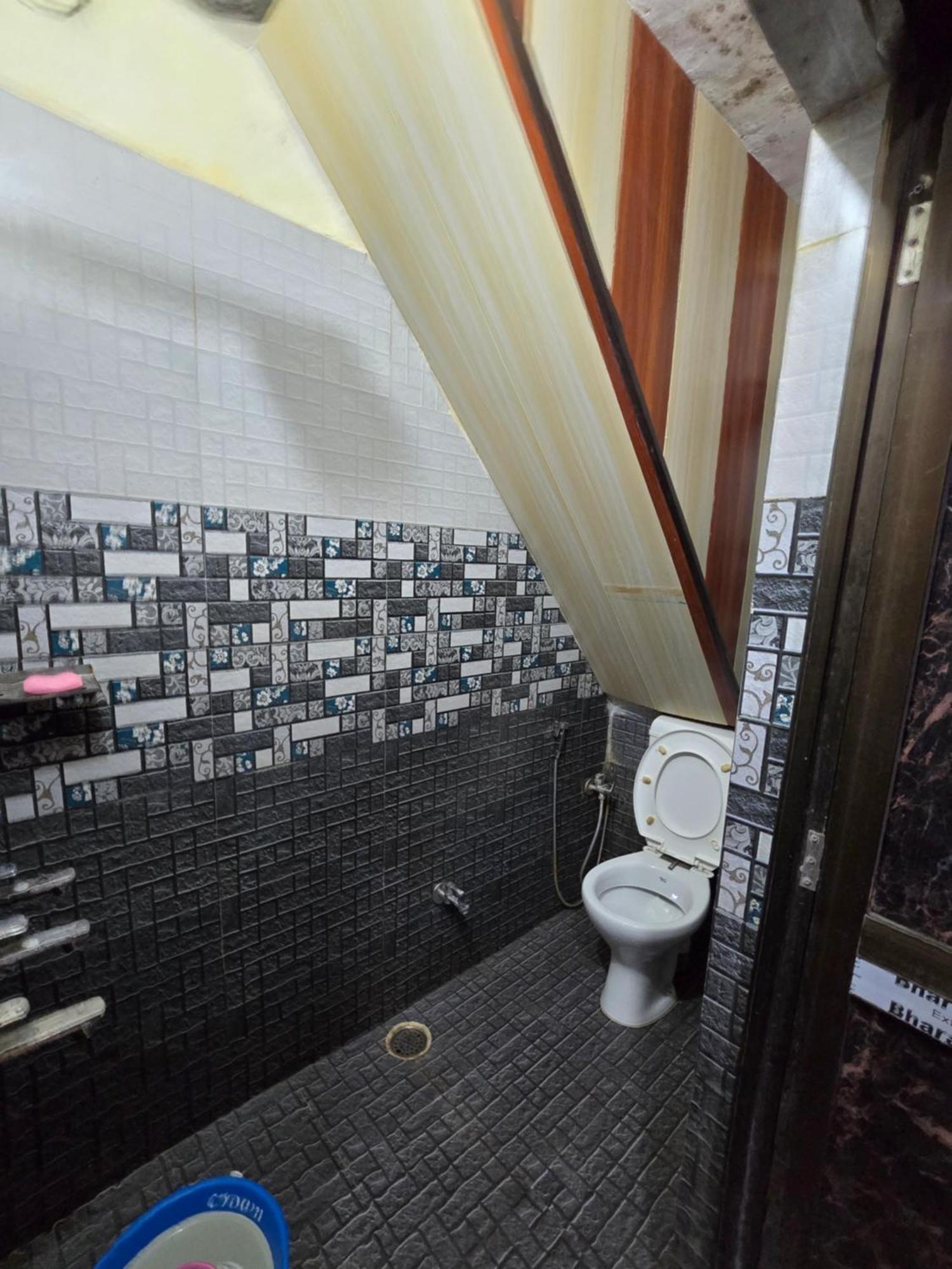 Ramlala Paying Guest House Stay Just 100M From Saryu Ghat, Ayodhya Екстериор снимка