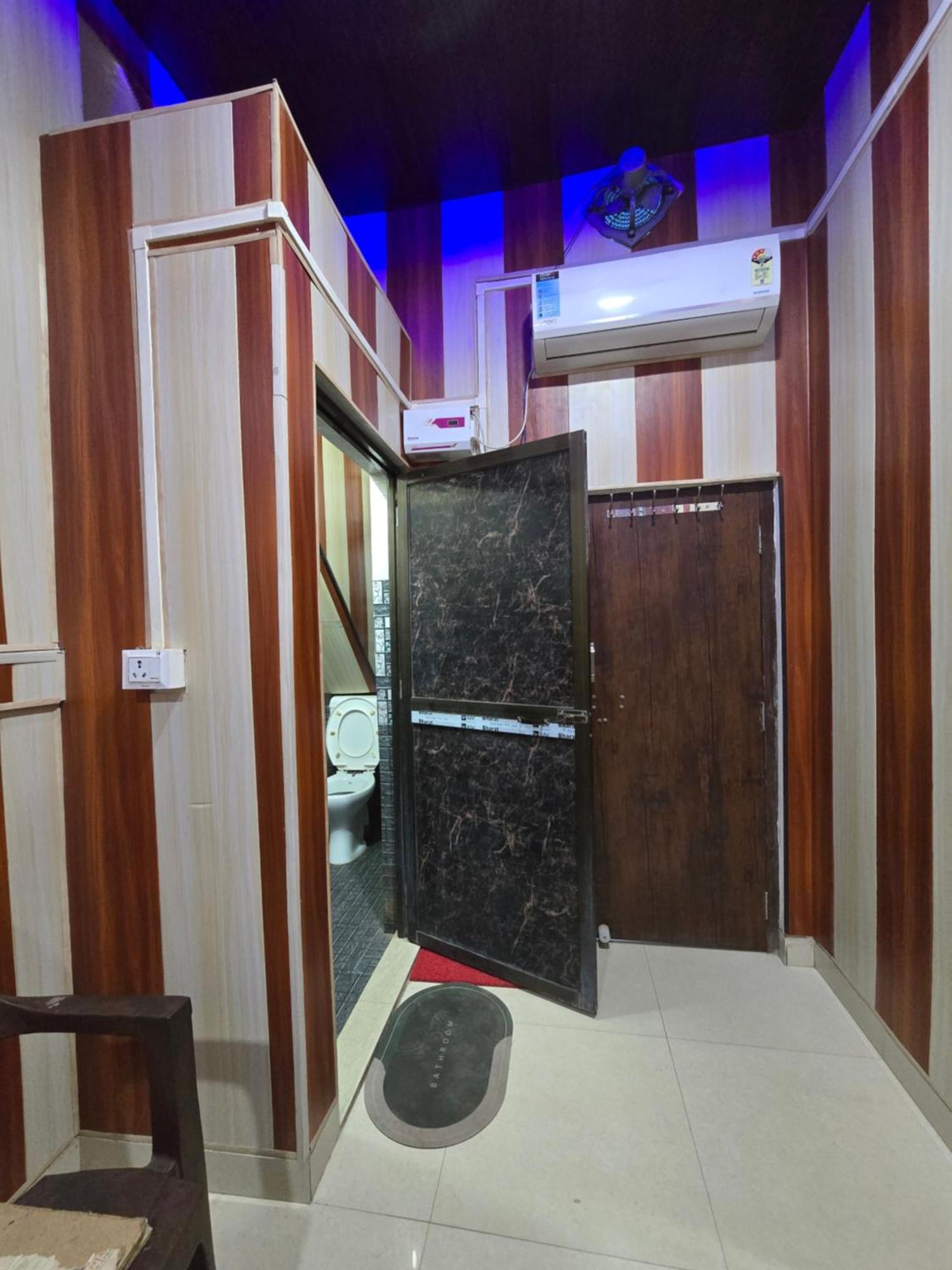 Ramlala Paying Guest House Stay Just 100M From Saryu Ghat, Ayodhya Екстериор снимка