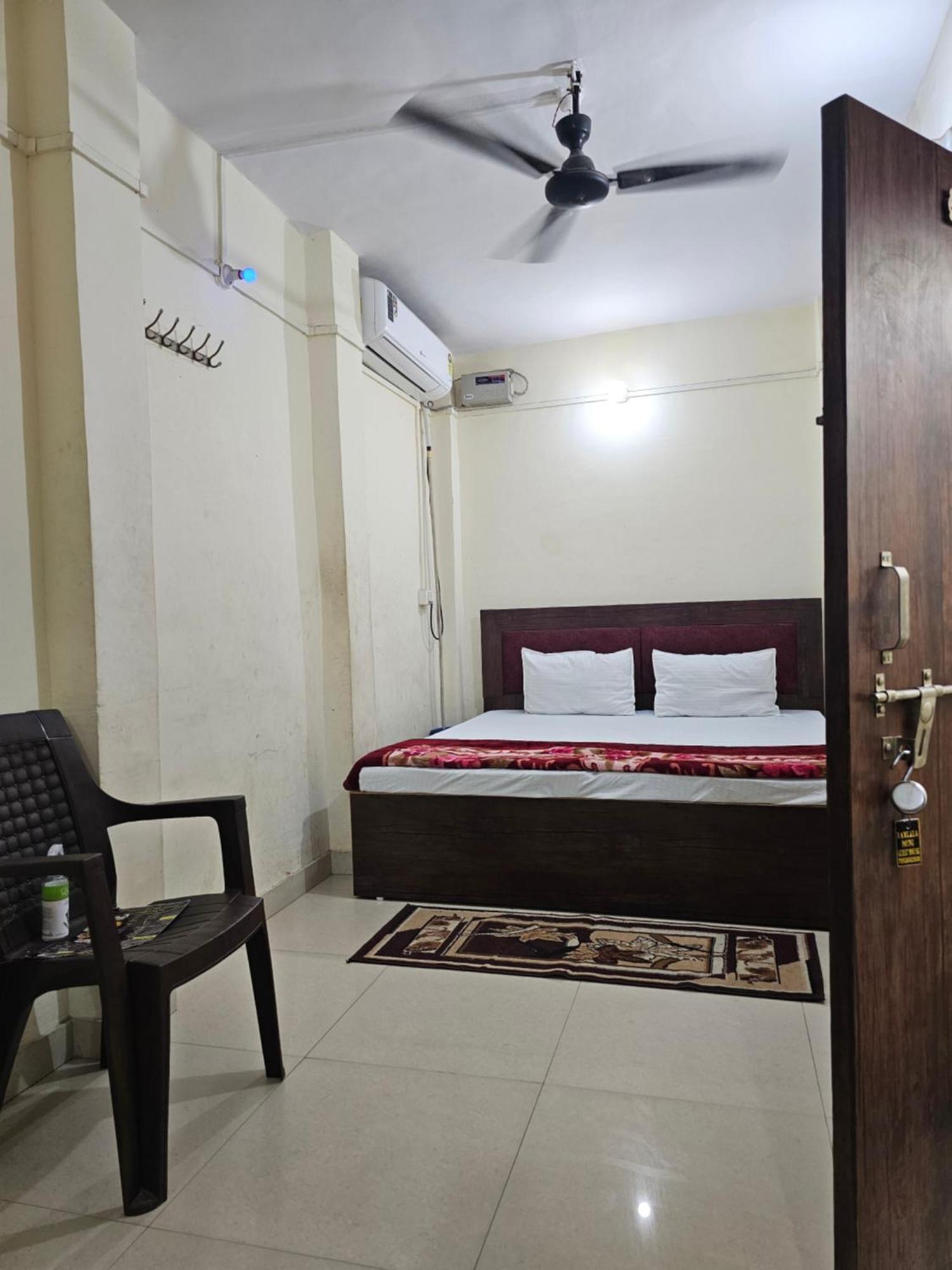 Ramlala Paying Guest House Stay Just 100M From Saryu Ghat, Ayodhya Екстериор снимка